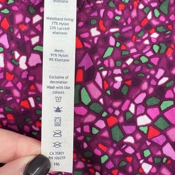 Lululemon Real Quick Crop Paradise Camo Multi Regal Plum Capri Leggings gym 6 - Picture 8 of 8